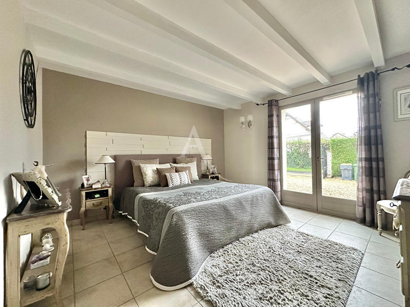 Maison - 205 m² - 6 pièces