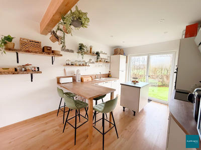 Maison - 101 m² - 6 pièces