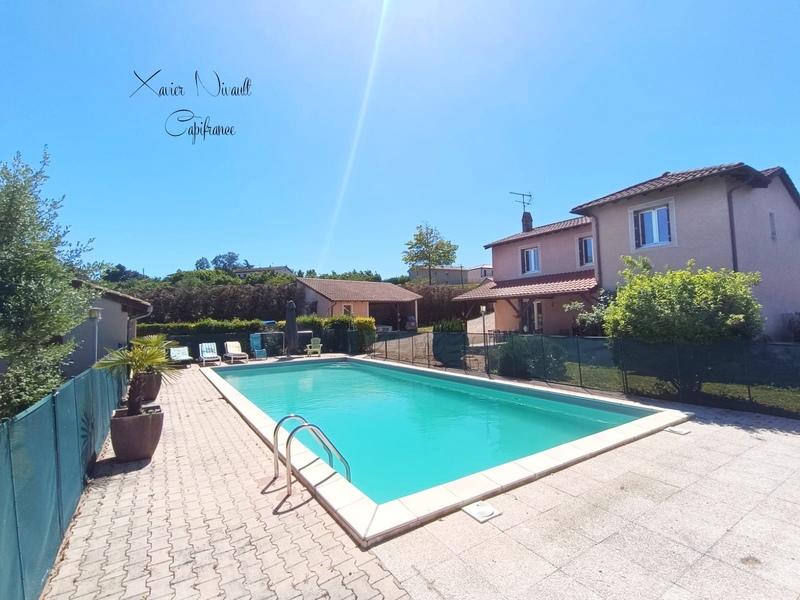 Maison - 136 m² - 8 pièces