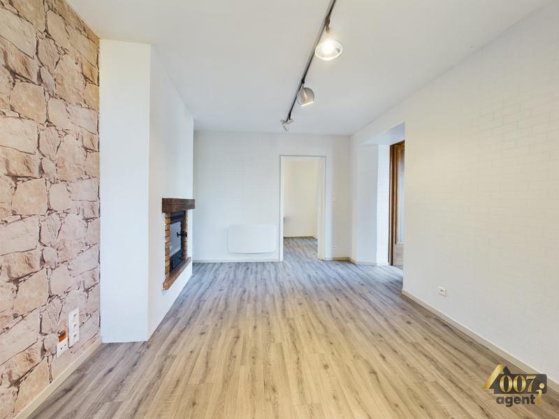 Maison - 243 m² - 9 pièces