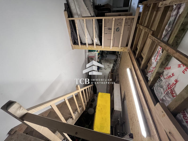 Local d'activités - 145 m²