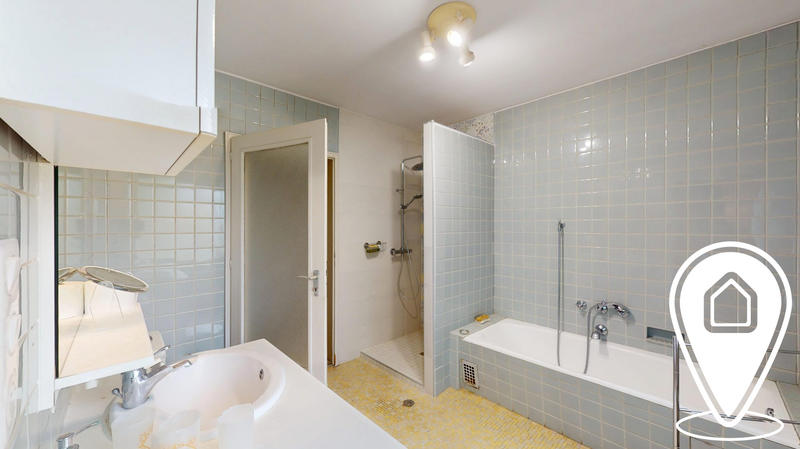 Maison - 346 m² - 11 pièces