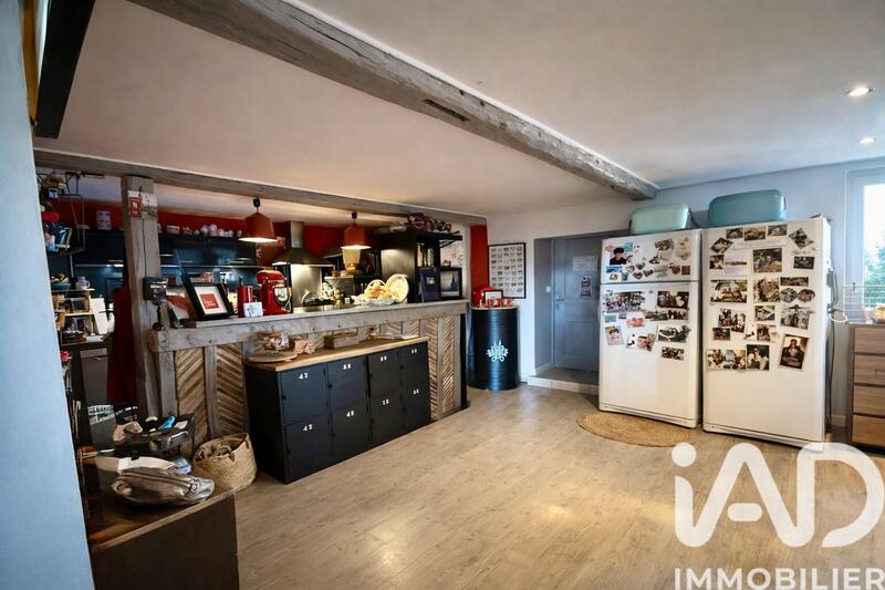 Maison - 400 m² - 6 pièces