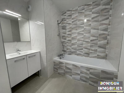 Appartement - 85 m² - 3 pièces