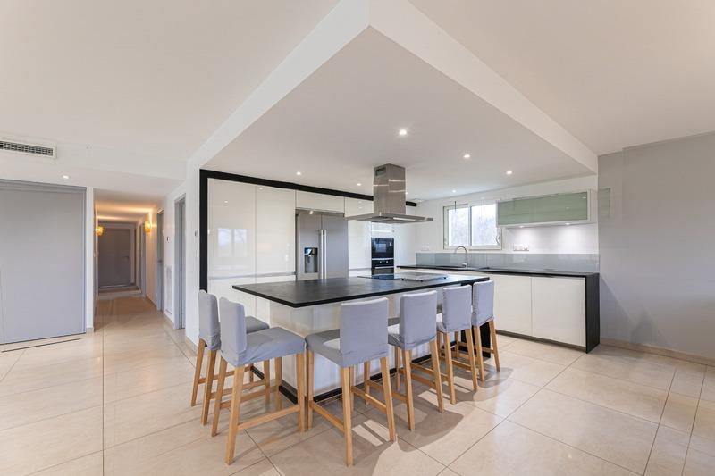 Maison - 166 m² - 5 pièces