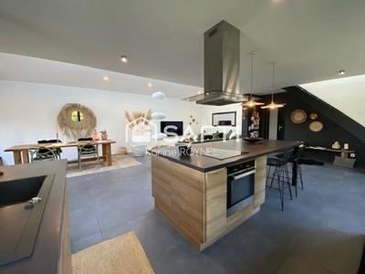 Maison - 145 m² - 4 pièces