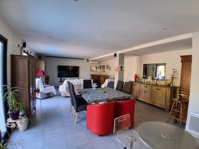 Maison - 140 m² - 6 pièces