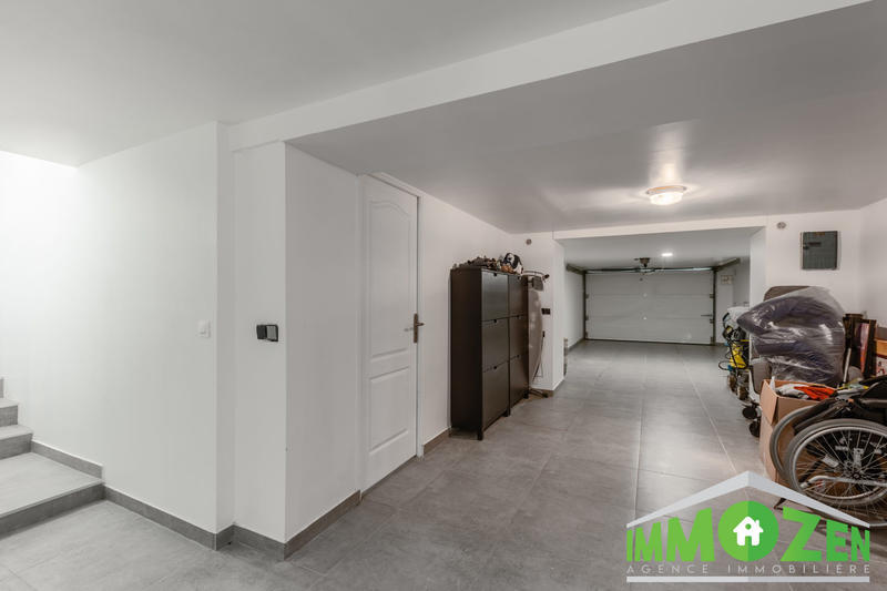 Maison - 165 m² - 8 pièces