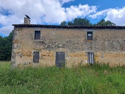 Maison - 250 m² - 4 pièces