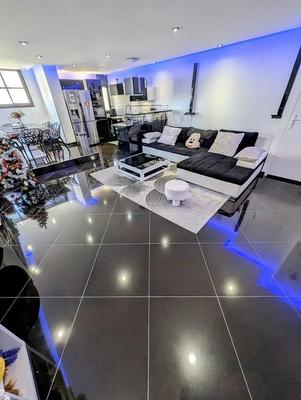 Appartement - 80 m² - 3 pièces