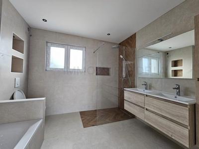 Maison contemporaine - 123 m² - 5 pièces