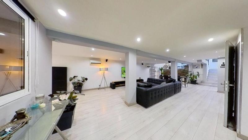 Loft - 151 m² - 5 pièces