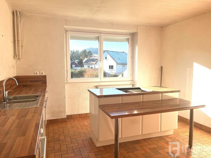 Maison - 140 m² - 7 pièces