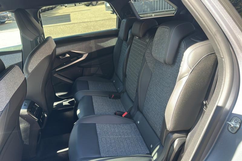 Peugeot 5008 Hybrid 145 E-Dcs6 Allure