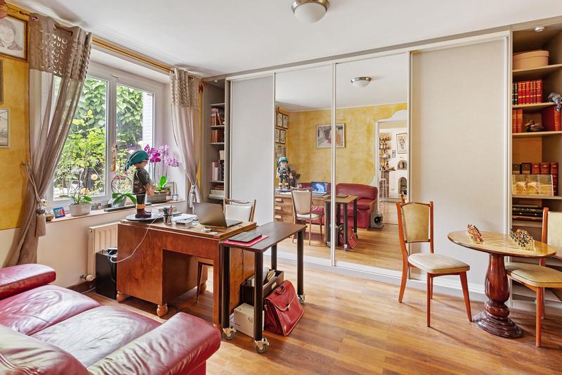 Maison - 240 m² - 10 pièces