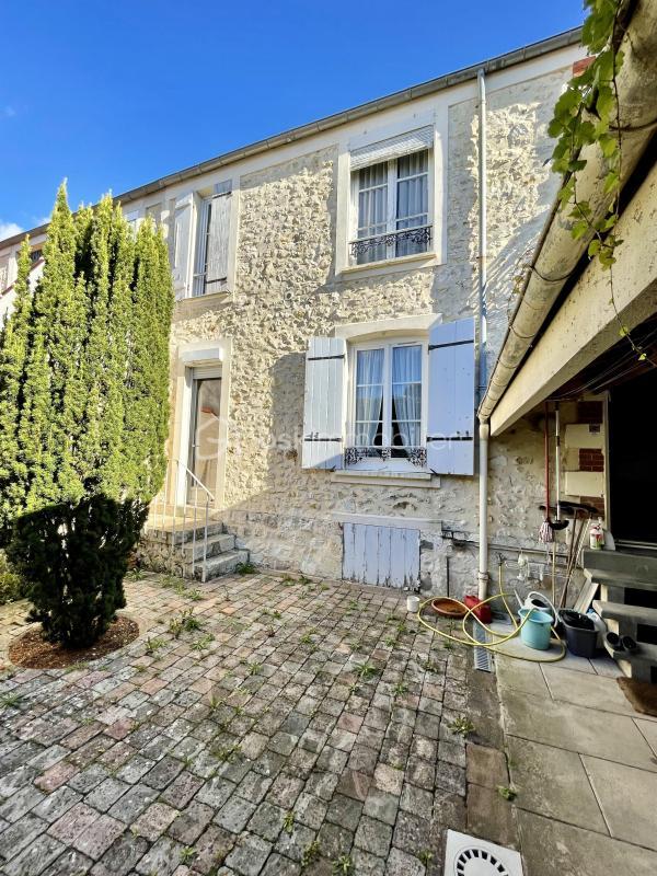 Maison en pierre - 154 m² - 7 pièces