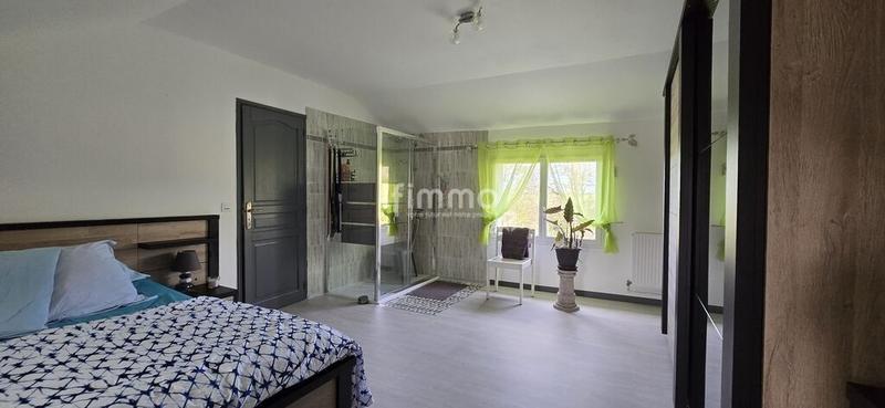 Maison - 232 m² - 6 pièces