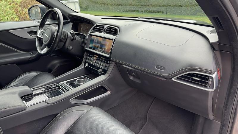 Jaguar F-Pace 2.0 d 180 Bva R-Sport