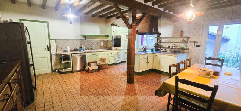 Maison - 199 m² - 7 pièces