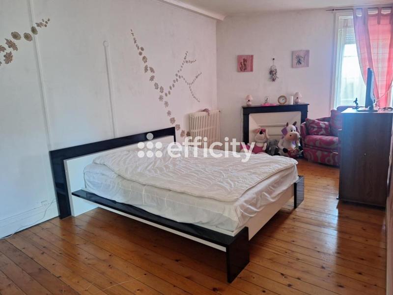 Maison - 248 m² - 8 pièces