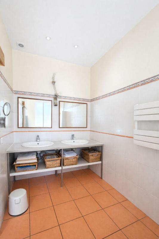 Maison - 220 m² - 6 pièces