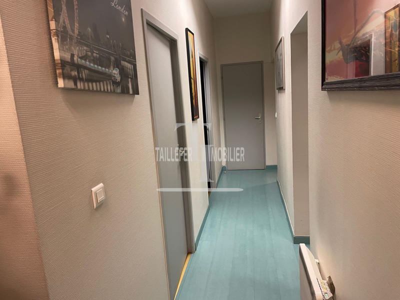 Bureau - 83 m² - 5 pièces