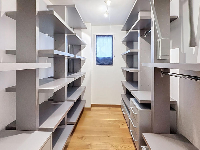 Maison - 206 m² - 8 pièces