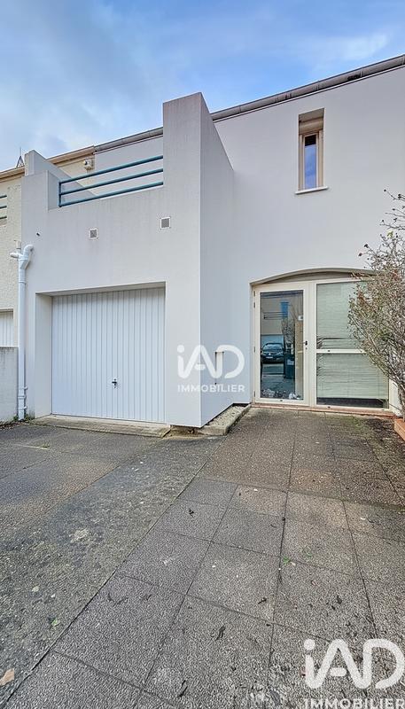 Maison - 99 m² - 4 pièces