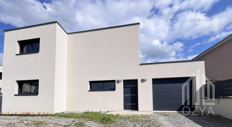 Maison - 105 m² - 4 pièces