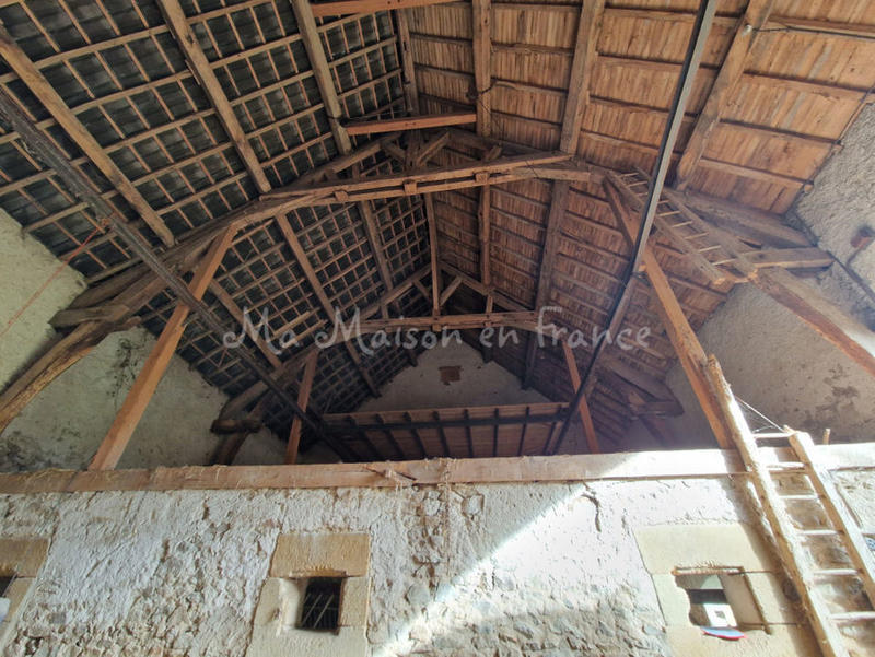 Maison - 215 m² - 1 pièce