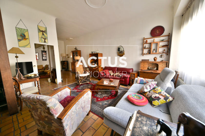 Maison - 140 m² - 5 pièces