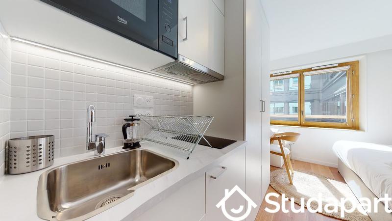 Chambre - 13 m² - 1 pièce