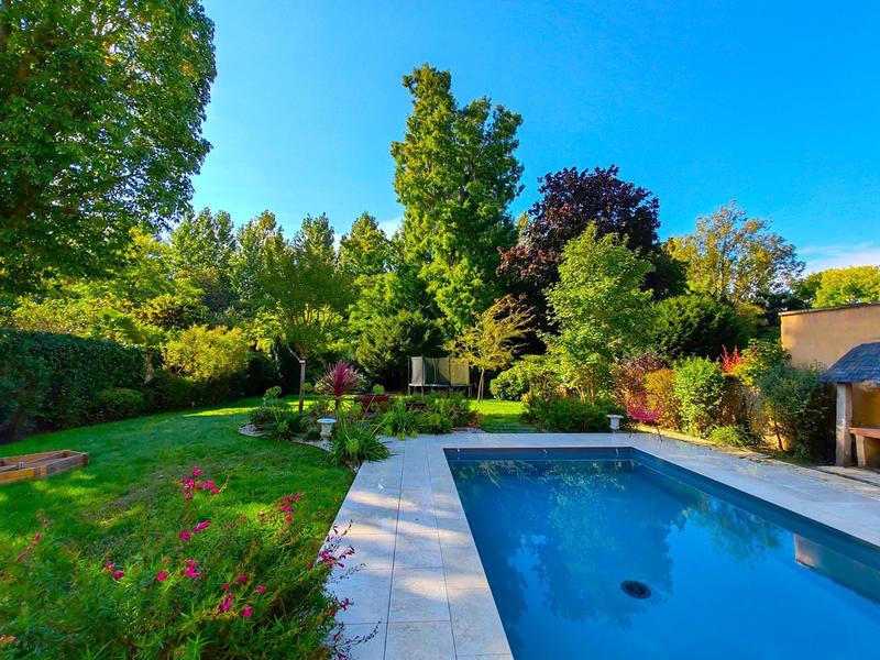 Maison de maîtres - 395 m² - 16 pièces