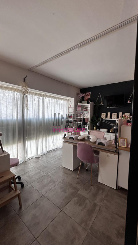 Local commercial - 70 m² - 2 pièces