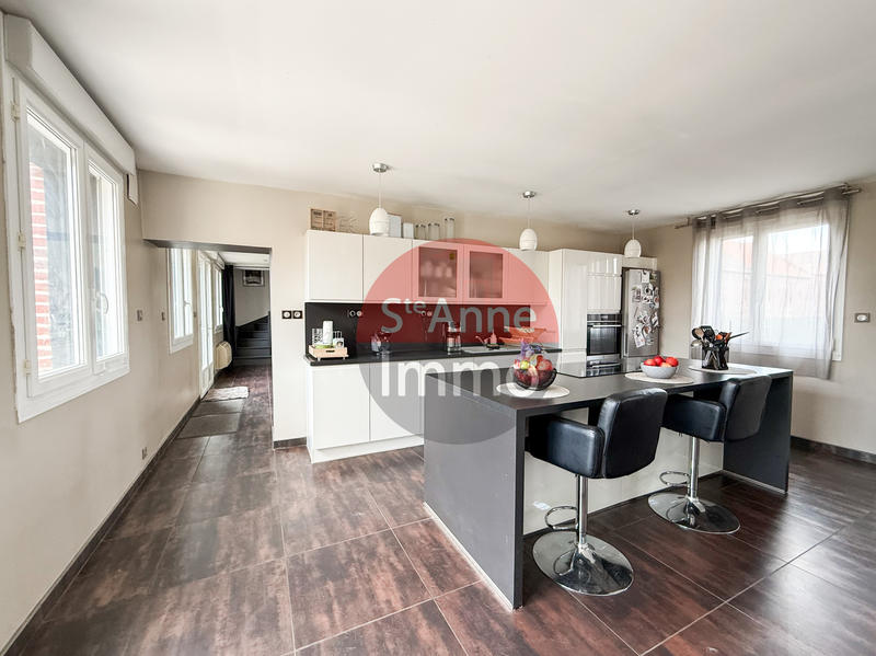 Maison - 192 m² - 6 pièces