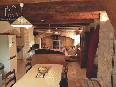 Maison - 149 m² - 9 pièces