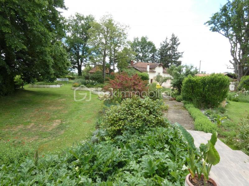 Maison ancienne - 206 m² - 6 pièces