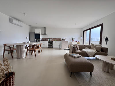 Maison - 527 m² - 18 pièces