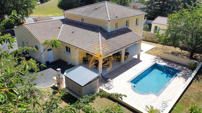 Maison - 193 m² - 5 pièces