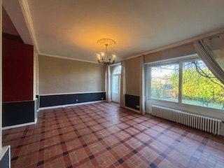 Maison - 251 m² - 6 pièces