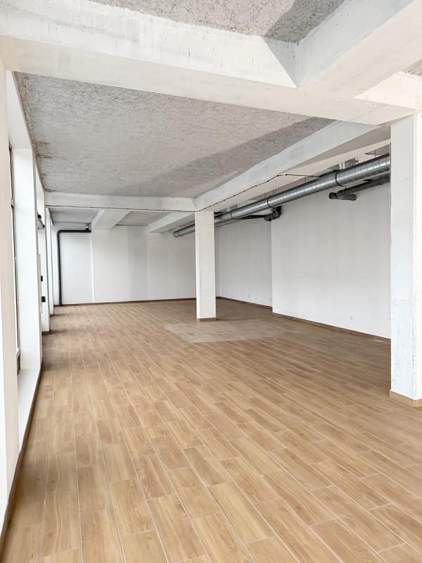 Local commercial - 230 m²