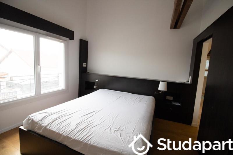 Chambre - 10 m² - 1 pièce