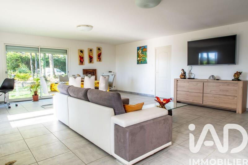 Maison - 121 m² - 5 pièces