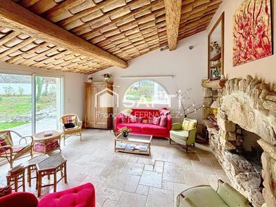 Villa - 250 m² - 10 pièces