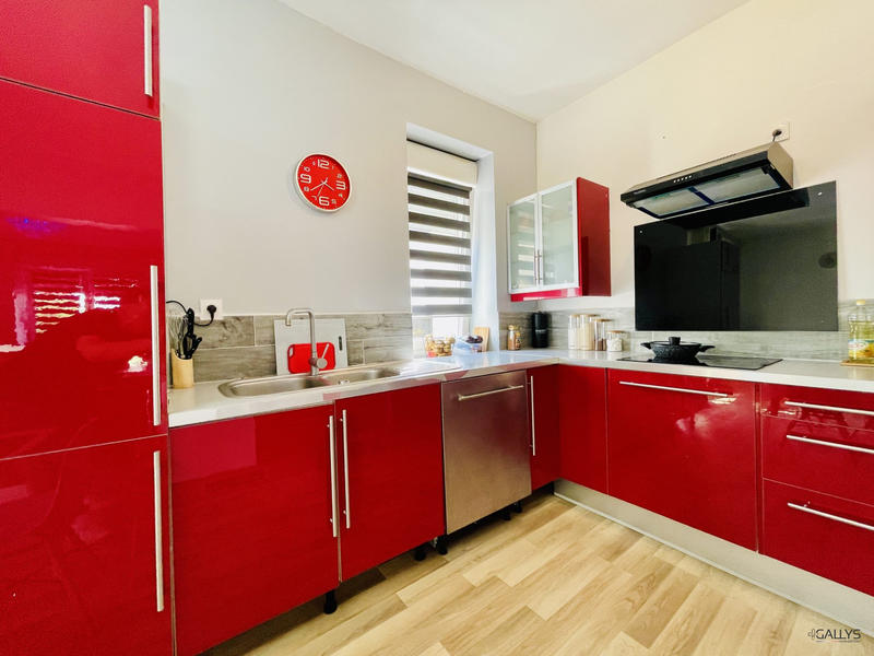 Maison - 88 m² - 4 pièces