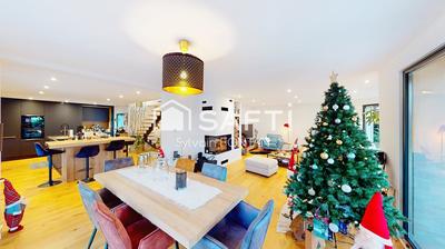 Maison - 200 m² - 7 pièces