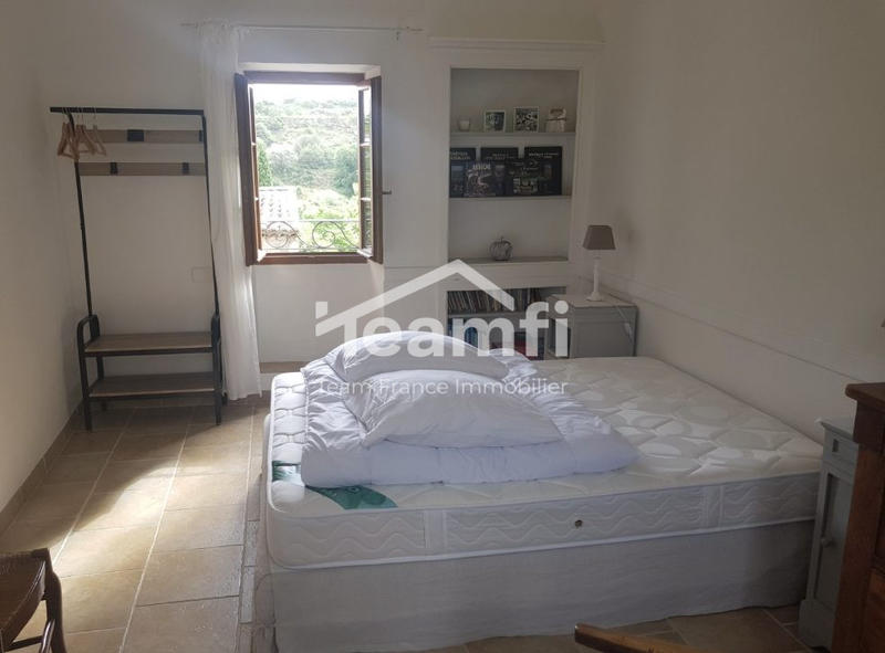 Mas - 215 m² - 12 pièces