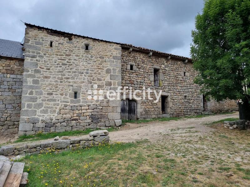 Maison - 200 m² - 4 pièces