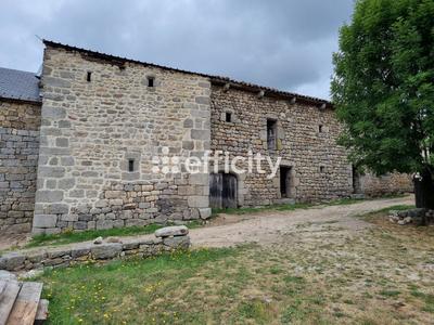 Maison - 200 m² - 4 pièces