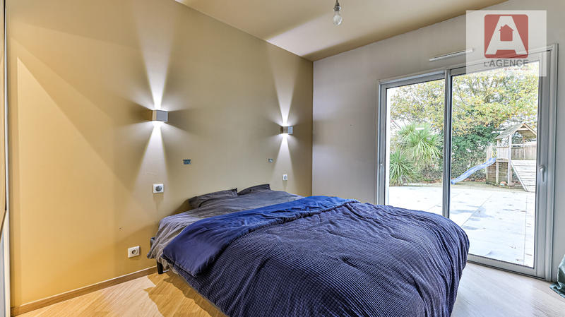 Maison - 180 m² - 6 pièces